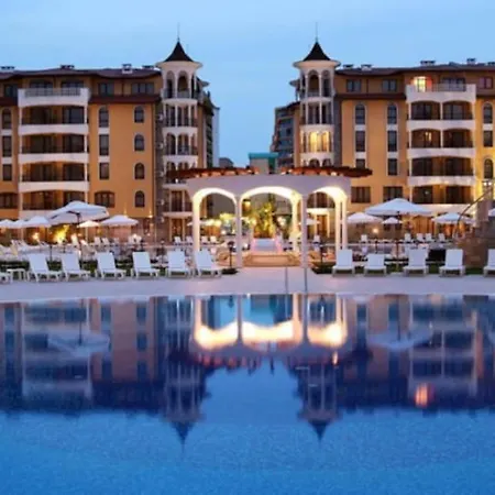 Apartment Lilou - 3 Pools, Spa, Gym, Playgrounds