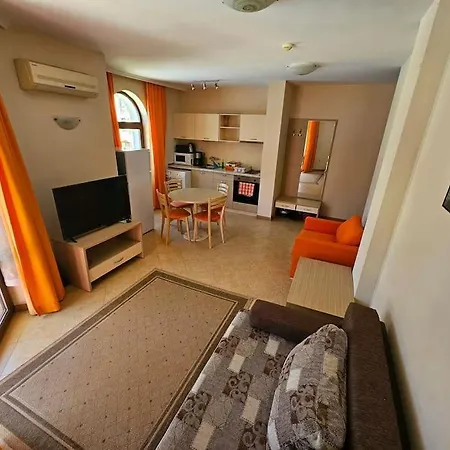 Lilou - 3 Pools, Spa, Gym, Playgrounds Apartment Sunny Beach